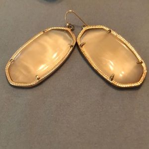 Kendra Scott Danielle peach